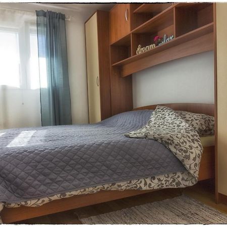 Apartamento Apartman Sorgo Zambratija  Exterior foto